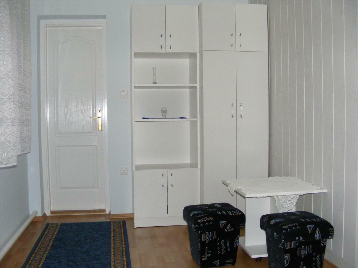 Nora Apartman Apartment Balatonfůzfő Exterior foto
