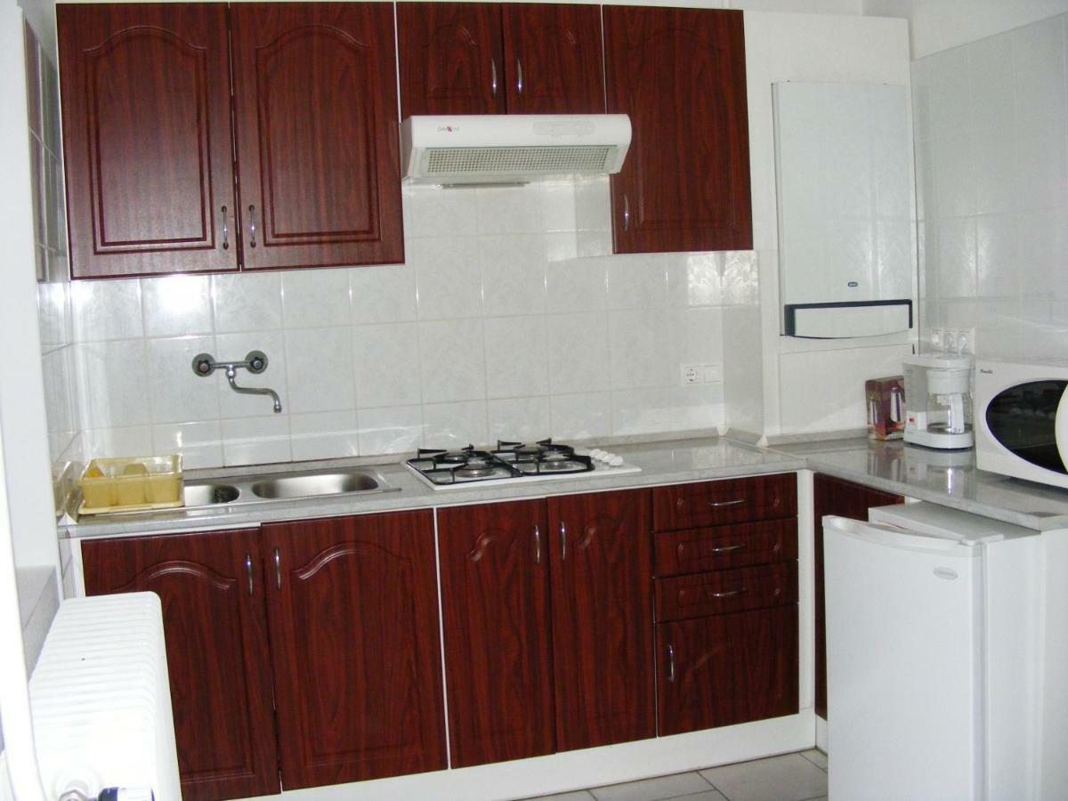 Nora Apartman Apartment Balatonfůzfő Exterior foto